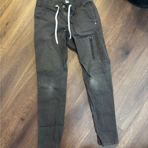 Vuori Brown Cargo Pants | Mens Small